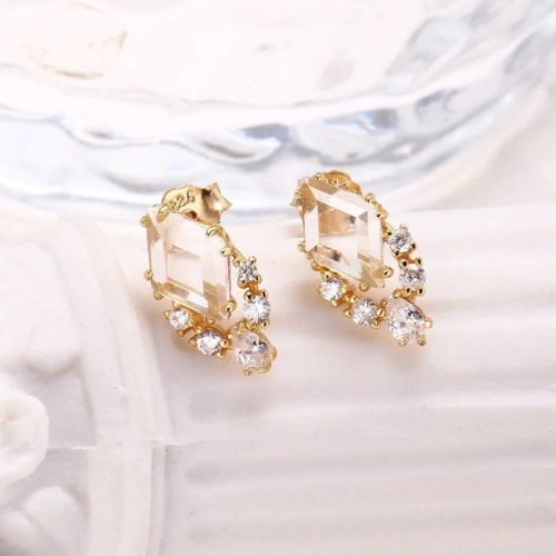 14K Gold Geometric Ice Cube Clear Quartz Stud Earrings | HJZB-077