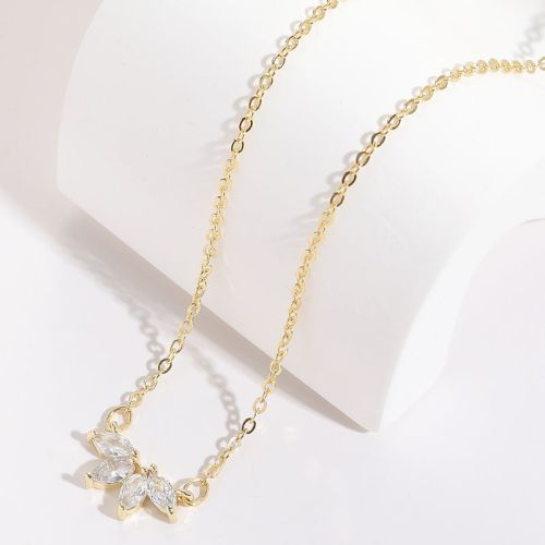 Dainty Marquise Leaf Pendant Chain Necklace | XL0177